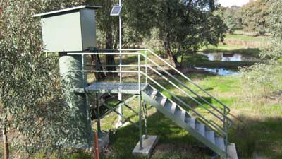 Data on surface water levels and volumes is collected from gauging stations, such as this one on Yarriambiack Creek, Wimmera Highway. This information is used across the state to sustainably manage Victoria's water resources and protect communities during flood events.
ECL tranche 3—Surface Water Monitoring program.
Photograph courtesy of DEPI.