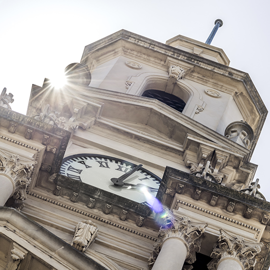 South Melbourne Town Hall clock. Photo courtesy of diagon_sally/shutterstock,com